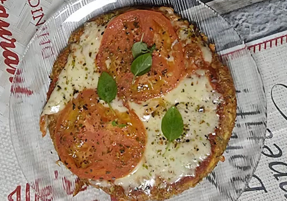 Pizza com Massa de Brócolis em 10 minutos